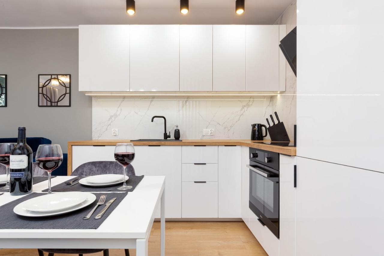 Beautiful Two-Bedroom Apartment Warsaw Bielany By Noclegi Renters Exterior foto