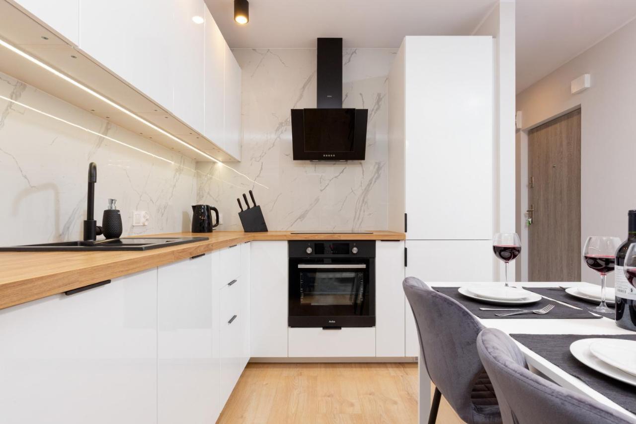 Beautiful Two-Bedroom Apartment Warsaw Bielany By Noclegi Renters Exterior foto